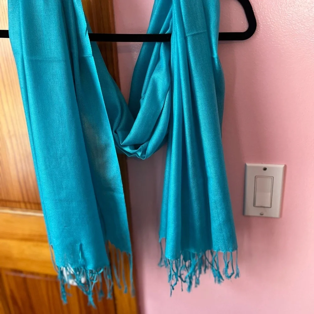 Lucky co teal fringe scarf - Picture 3 of 5